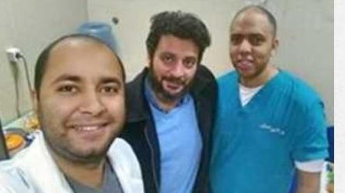 إقالة مدير مستشفى بمصر.. طبيب الجينز أغضب مساعد الوزير