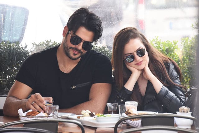 Fahriye Evcen ile Burak Özçivit'ten 'kavga' haberine sert cevap