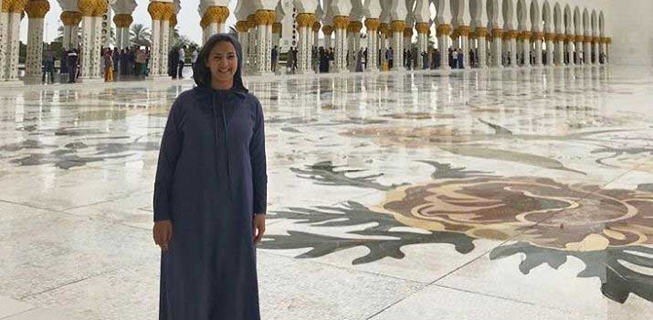 دنيا سمير غانم في مسجد الشيخ زايد في أبوظبي