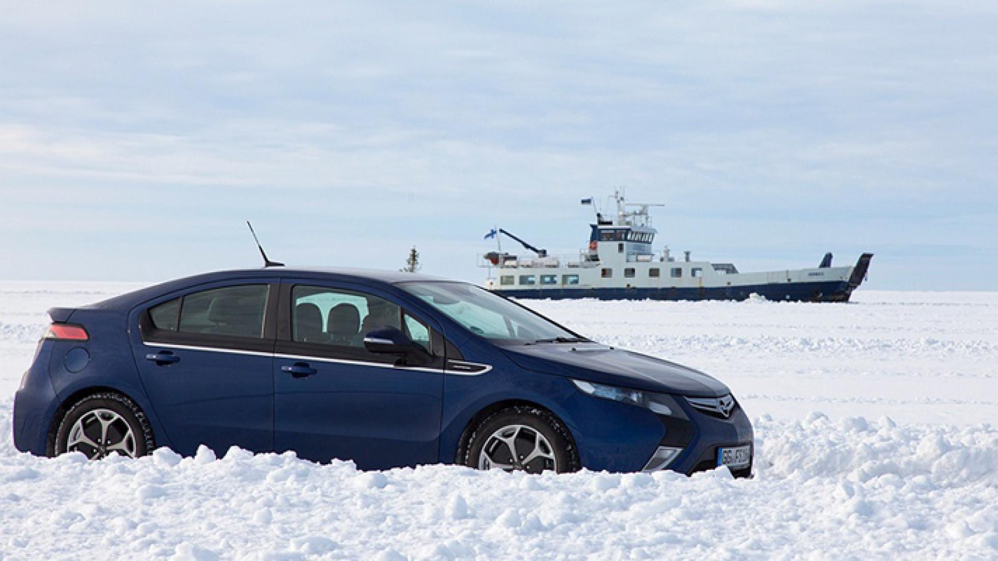 Driving across the sea in an Ampera