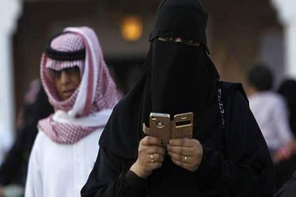 woman niqab