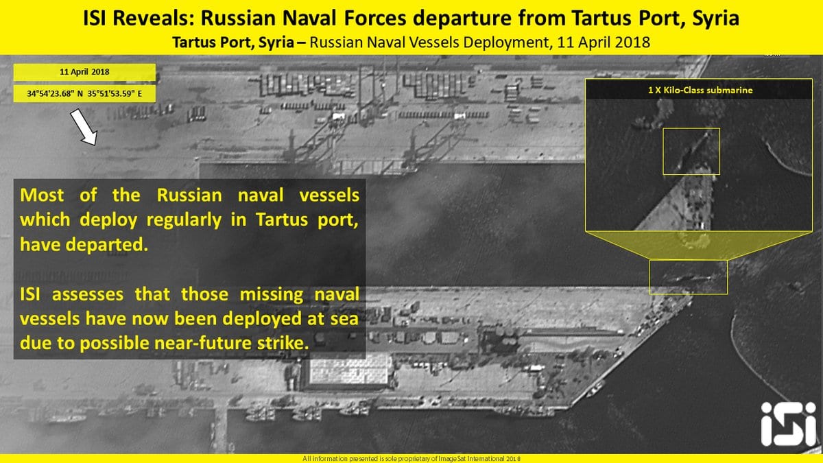بشكل مفاجئ.. روسيا تسحب 11 بارجة من ميناء طرطوس السوري