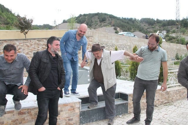 Oyuncu Yakup Yavru, memleketi Amasya'da kendisine mezar yaptırdı