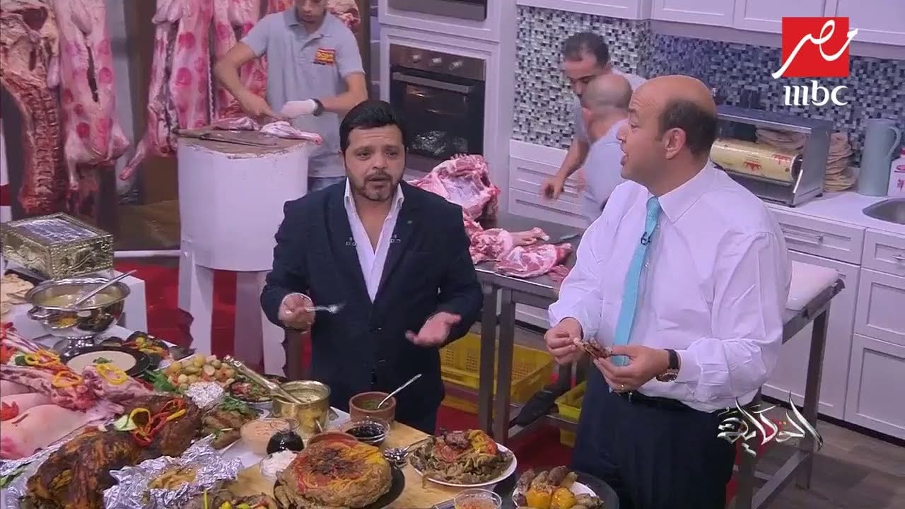 شاهدوا محمد هنيدي ينهار على الهواء من حلاوة الأكل.. ويكشف تفاصيل عودته للمسرح بعد غياب 16 عاما