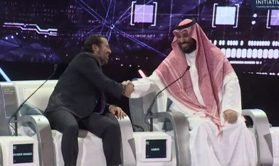 شاهدوا.. محمد بن سلمان ممازحا الحريري: لا تروجوا بأنه مخطوف في السعودية!