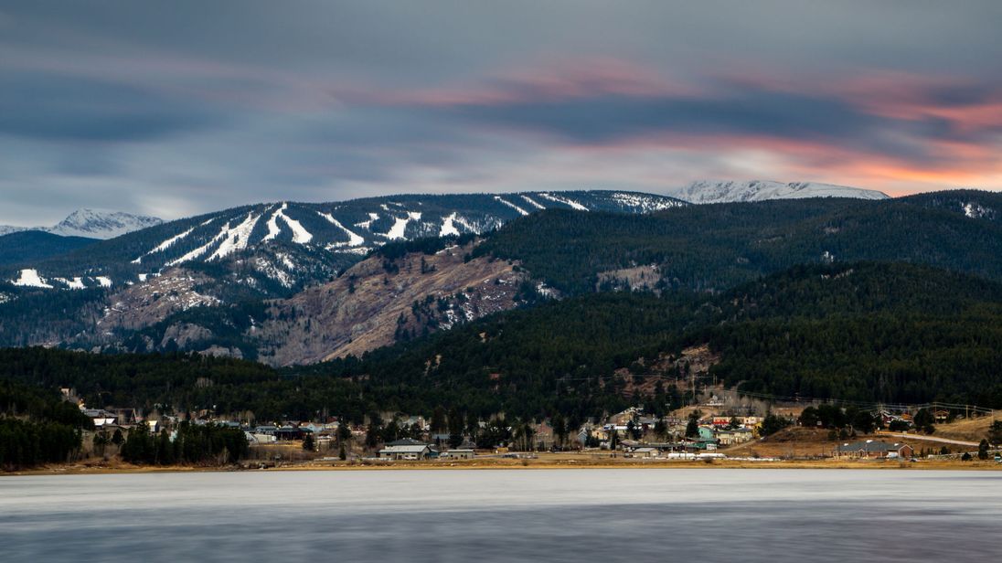 Romantic marriage proposal up US mountain goes badly wrong