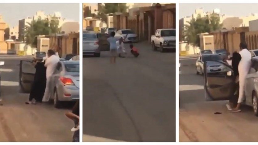 غضب عارم في السعودية بعد انتشار فيديو لرجل سعودي يضرب سيدة بلا رحمه