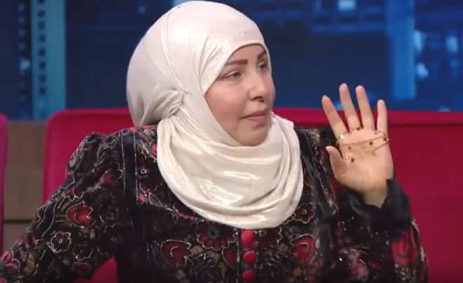 فنانة معتزلة باكية: "أمنيتي الوحيدة نخدم نمسح ونسيق في المسجد النبوي