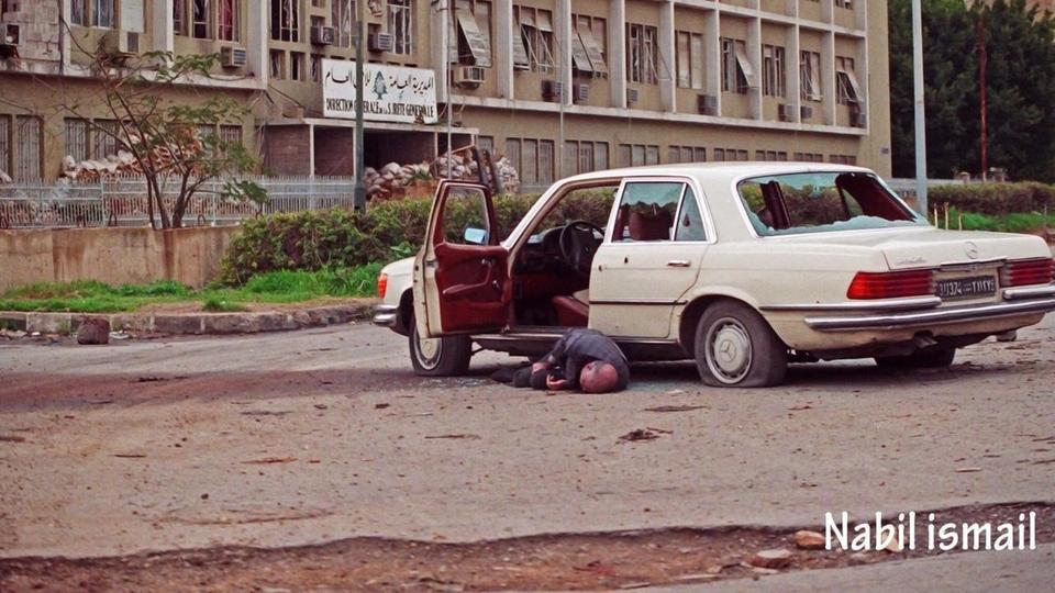جثة طبيب لبناني تحت سيارة.. صورة حلت لغزاً عمره 27 سنة