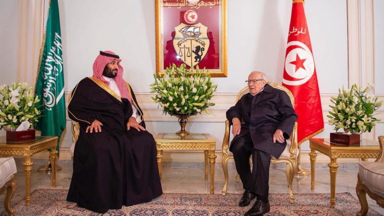 ولي العهد السعودي الامير محمد بن سلمان مع الرئيس التونسي الباجي قائد السبسي