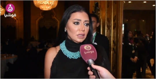 شاهدوا.. رانيا يوسف على أزمة الفستان: اللباس حرية شخصية ولا أستحق كل هذا الهجوم