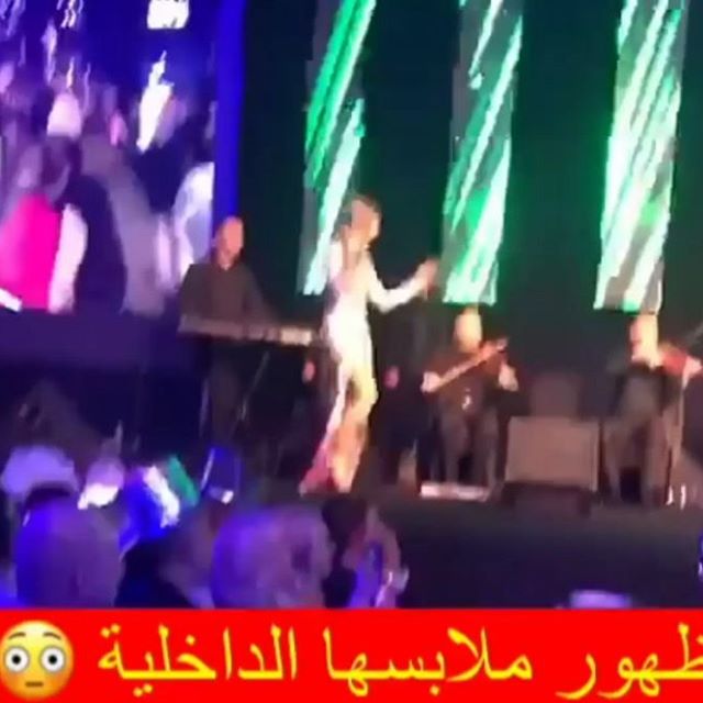 شاهدوا.. رقص كارلا حداد المثير في سهرة راس السنة وسخرية بسبب ظهور ملابسها الداخلية