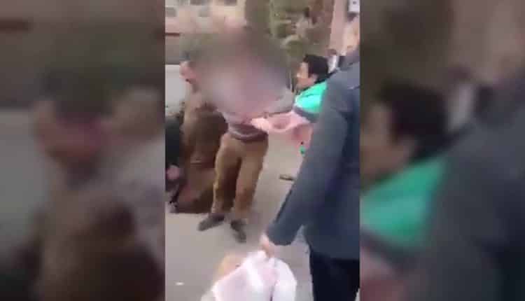 شاهدوا علقة ساخنة لـ شاب مصري تحرش بفتاة في شارع فيصل بالقاهرة