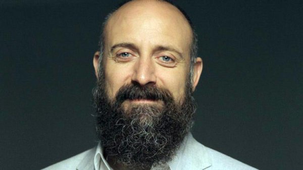 Halit Ergenç yıllar sonra sakalsız