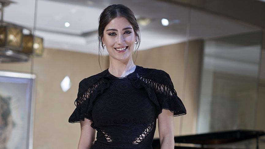 Hazal Kaya hamile