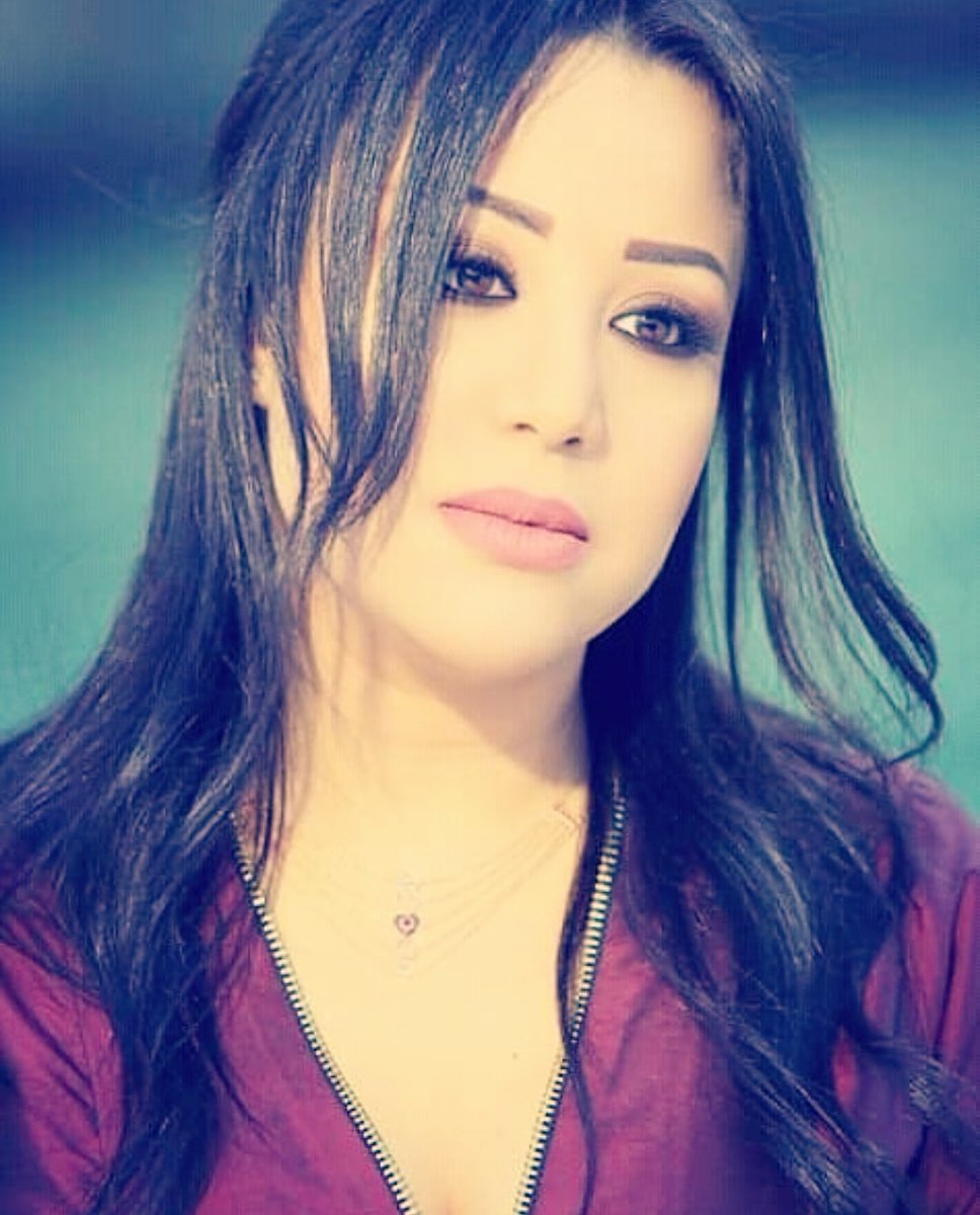 yosra mahnouch