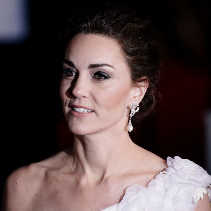 Kensington Palace Shuts Down Rumors Saying Kate Middleton Got "Baby Botox"