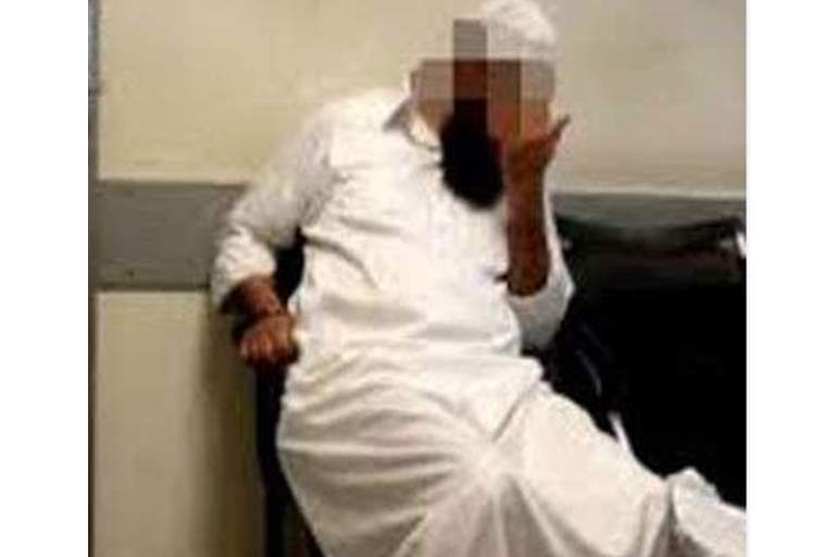 القبض على واعظ ديني مغربي اغتصب 9 طالبات وفض بكارتهن في المسجد