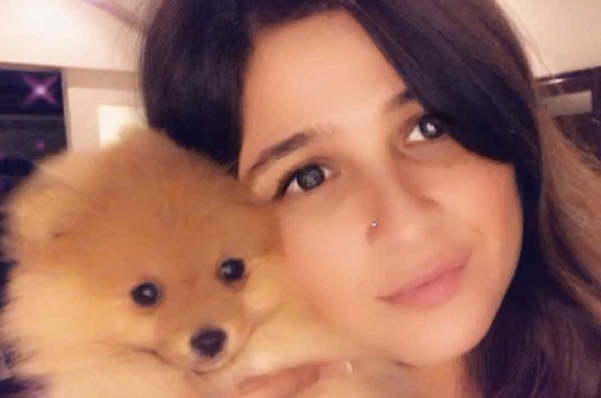 ياسمين عبدالعزيز وكلبها