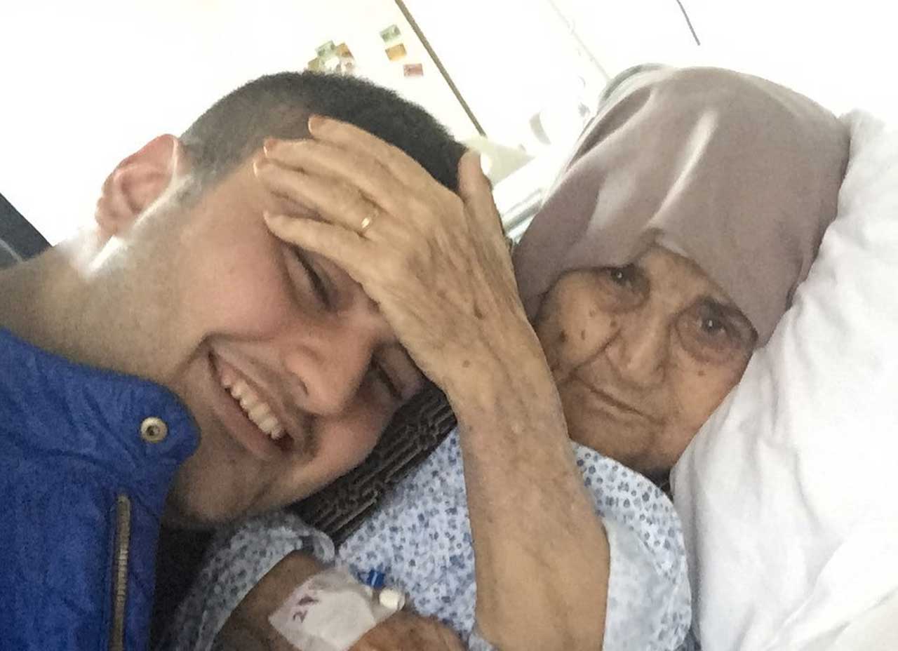 الشيف بوراك مع جدته