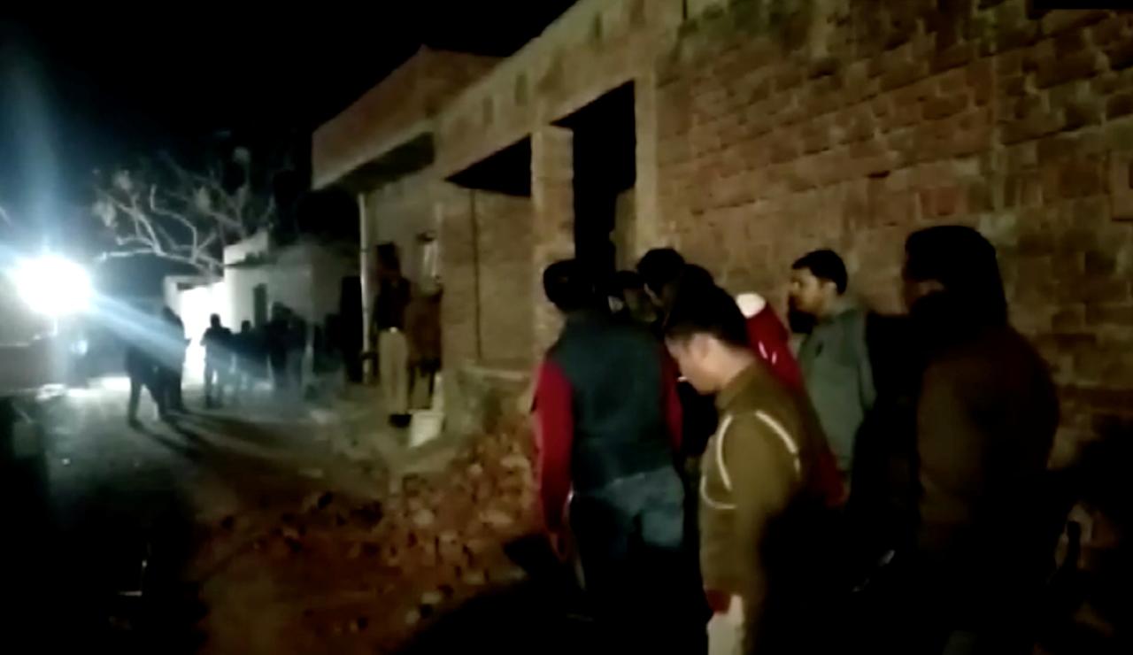 runkard holds over 15 children hostage in UP, shoots at villager, rescue ops underway