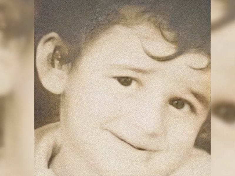 حسين الجسمي في صورة من طفولته