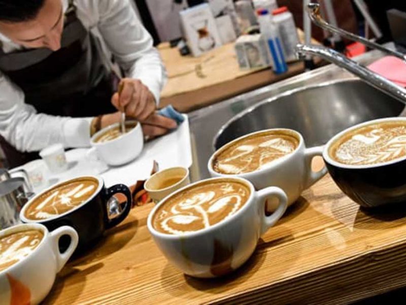 coffee-creamer-cream-cafe-pouring