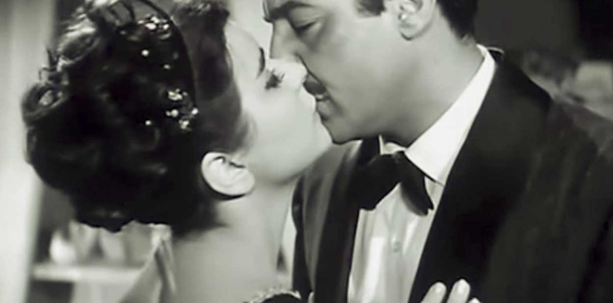 إليكم أشهر القبلات الساخنة التي جمعت أهم ممثلي مصر في الأفلام السينمائية
