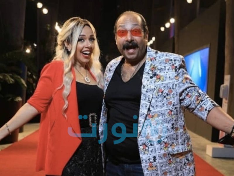 محمد ثروت وزوجته منى جمال