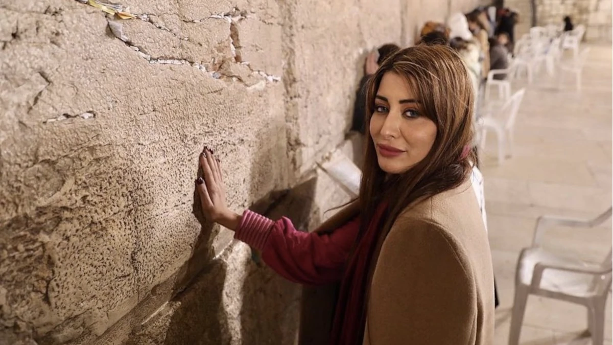سارة عيدان على حائط البراق