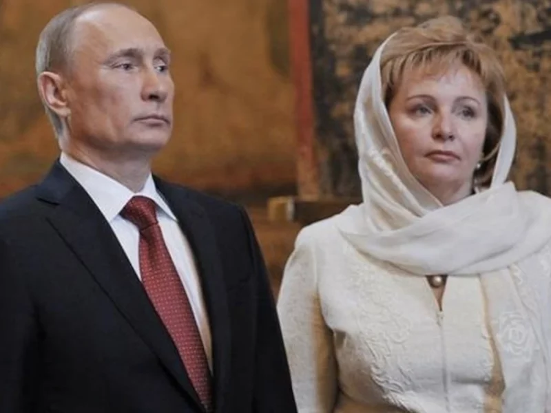 الرئيس الروسي فلاديمير بوتين وزوجته